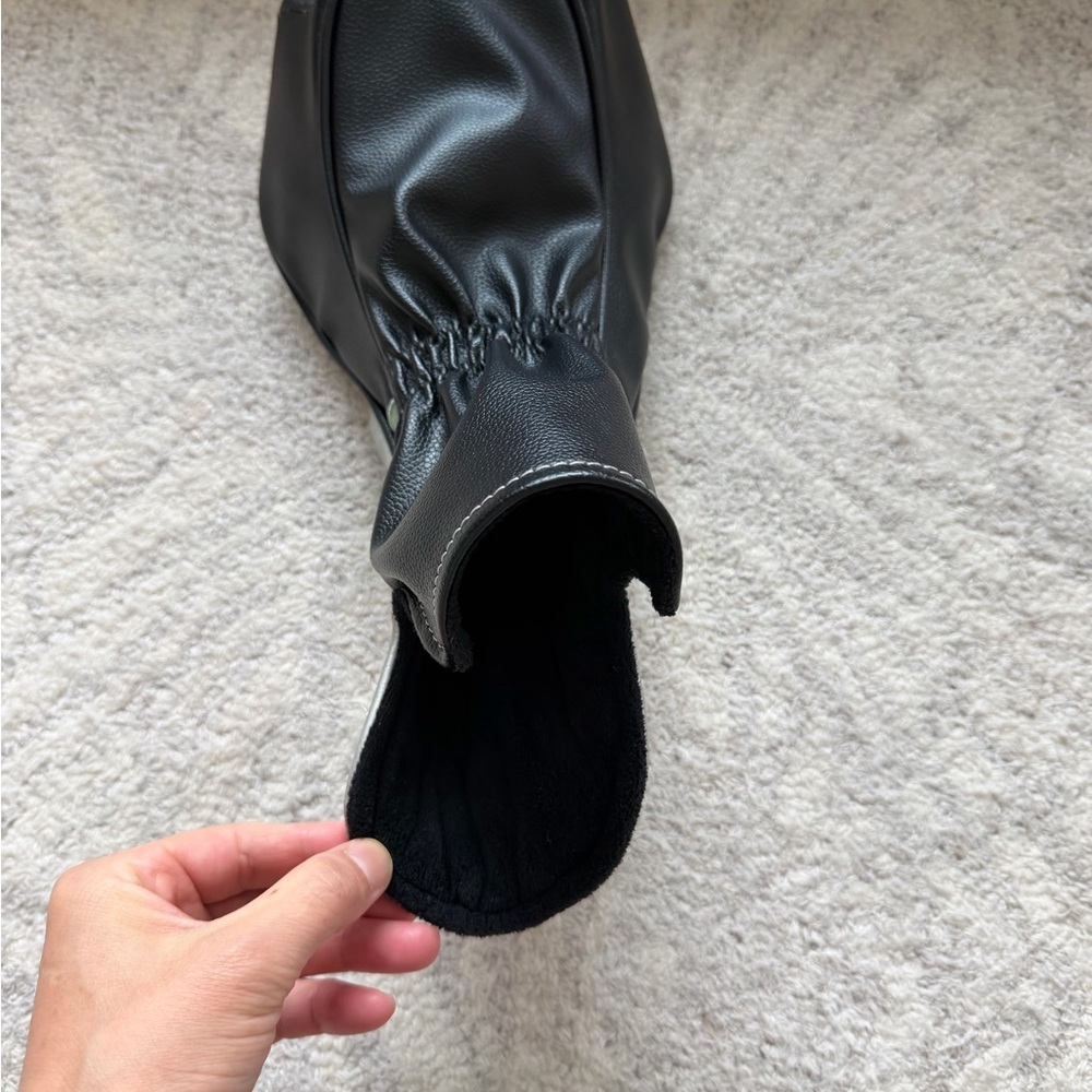 TaylorMade QI 35 Driver Headcover - Picture 5 of 6